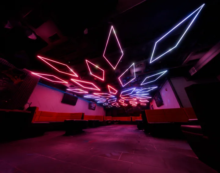 Magenta starburst & radial lighting concept